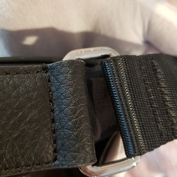 Calvin Klein Messenger bag - Picture 7 of 8